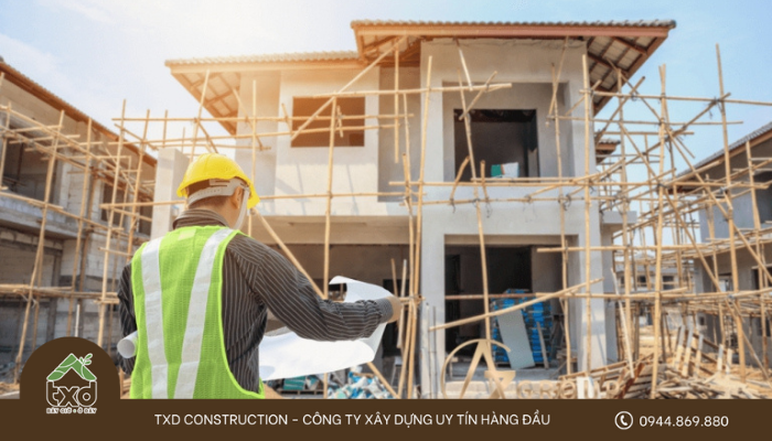 Giám sát xây dựng là quá trình đảm bảo mọi khía cạnh của dự án